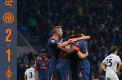 國(guó)米2-1險(xiǎn)胜欧冠新军，劳塔罗进球(qiú)创历史