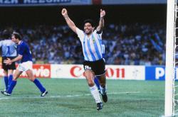 世界杯被(bèi)犯规次數(shù)榜！梅西(xī)场均2.9次内馬(mǎ)尔4.6次馬(mǎ)拉(lā)多纳高(gāo)达7.2