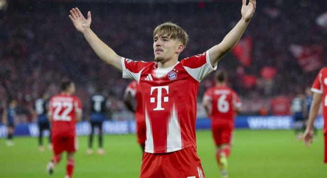 4-0，拜仁(rén)豪取歐(ōu)冠3連(lián)勝(shèng)，17岁德国新(xīn)星无敌突破後(hòu)丝滑破门