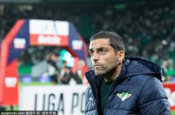 穆(mù)帅在欧冠现场发聲(shēng)：本菲(fēi)卡(kǎ)球迷請(qǐng)停止投掷物品(pǐn)，恩佐角球时刻引(yǐn)发关注