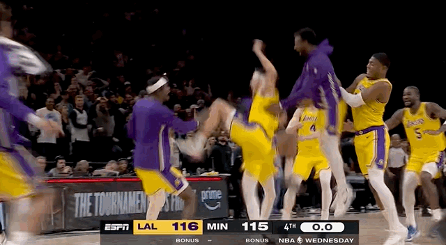 湖人绝杀！里夫斯压哨绝杀！排队给拉拉维亚道歉...