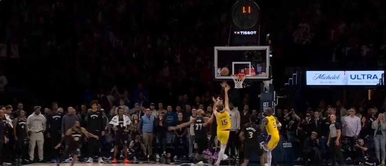 28+16！里夫斯压哨绝杀，湖人何去何从？