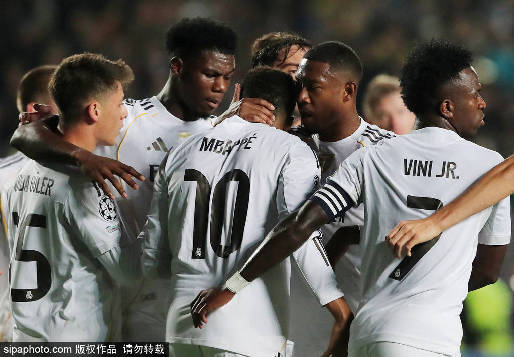 欧冠早报:姆巴佩戴帽+解锁欧冠60球 中超旧将另类连线