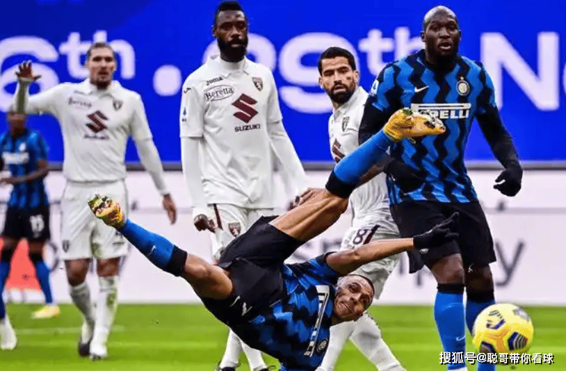 意甲联赛，国际米兰VSAC米兰，AC米兰不败金身直面国米复仇火焰。