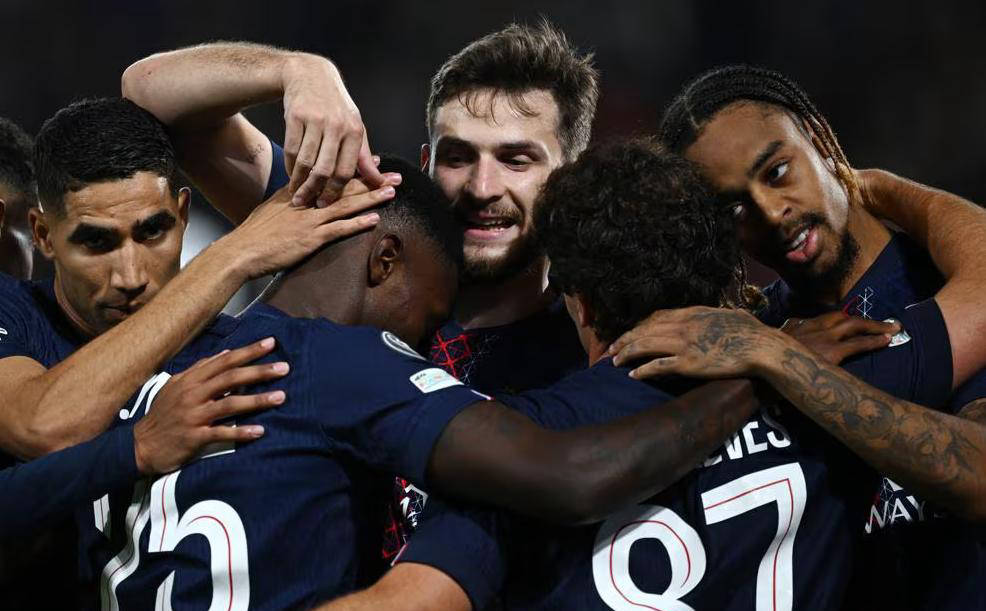 欧冠巅峰对决：拜仁VS巴黎，央视不直播情况