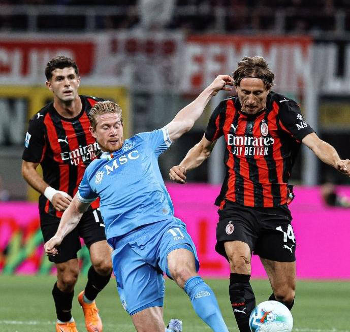 AC米兰欧冠疲劳可乘，那不勒斯攻击组合引人期待