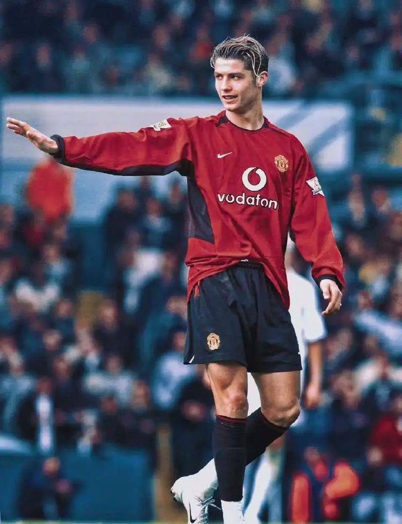 欧冠助攻榜出炉：欧冠助攻之王竟是他？力压梅罗，曼联传奇霸榜！