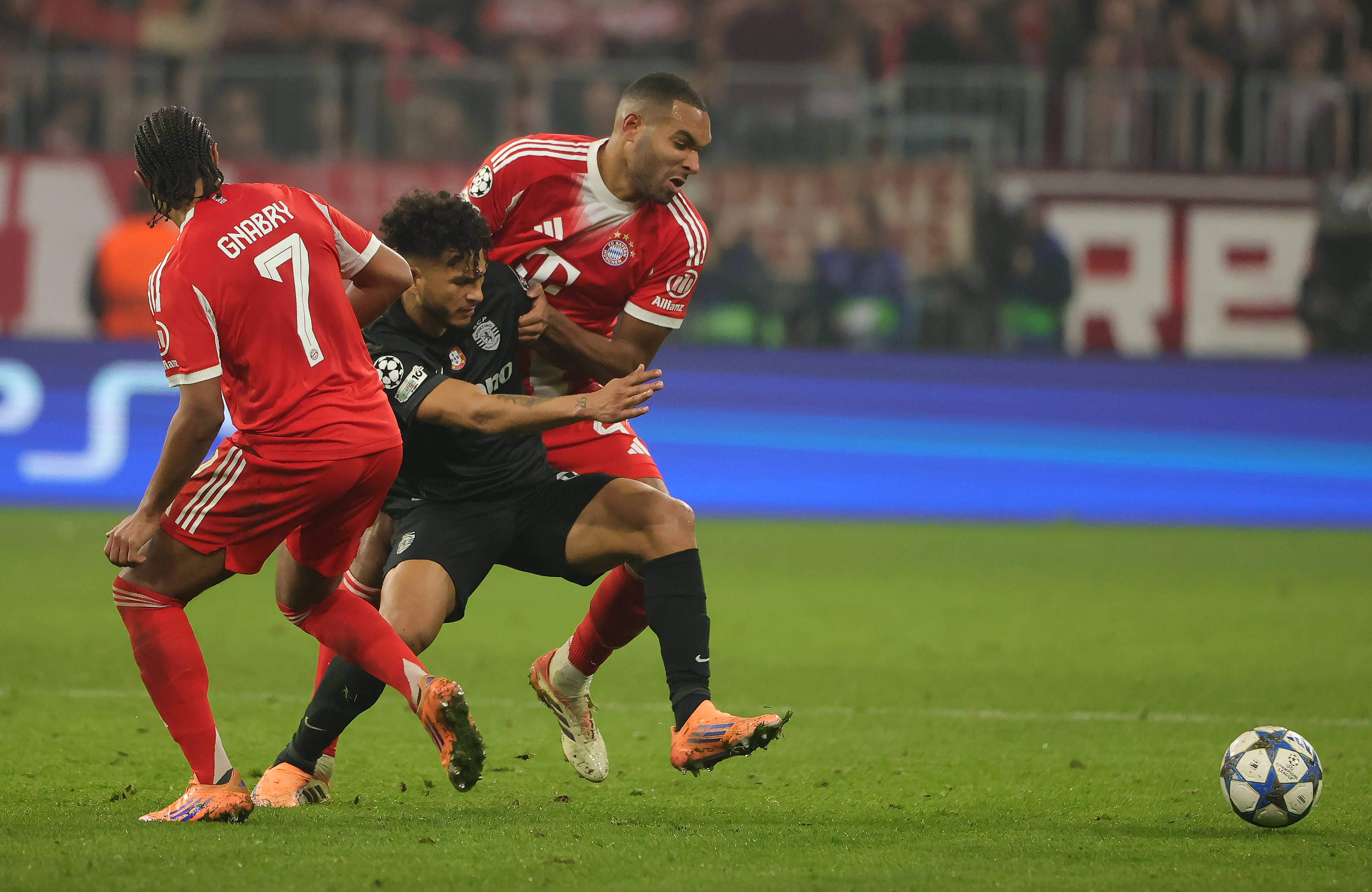 (体育)足球——欧冠:拜仁慕尼黑胜里斯本竞技