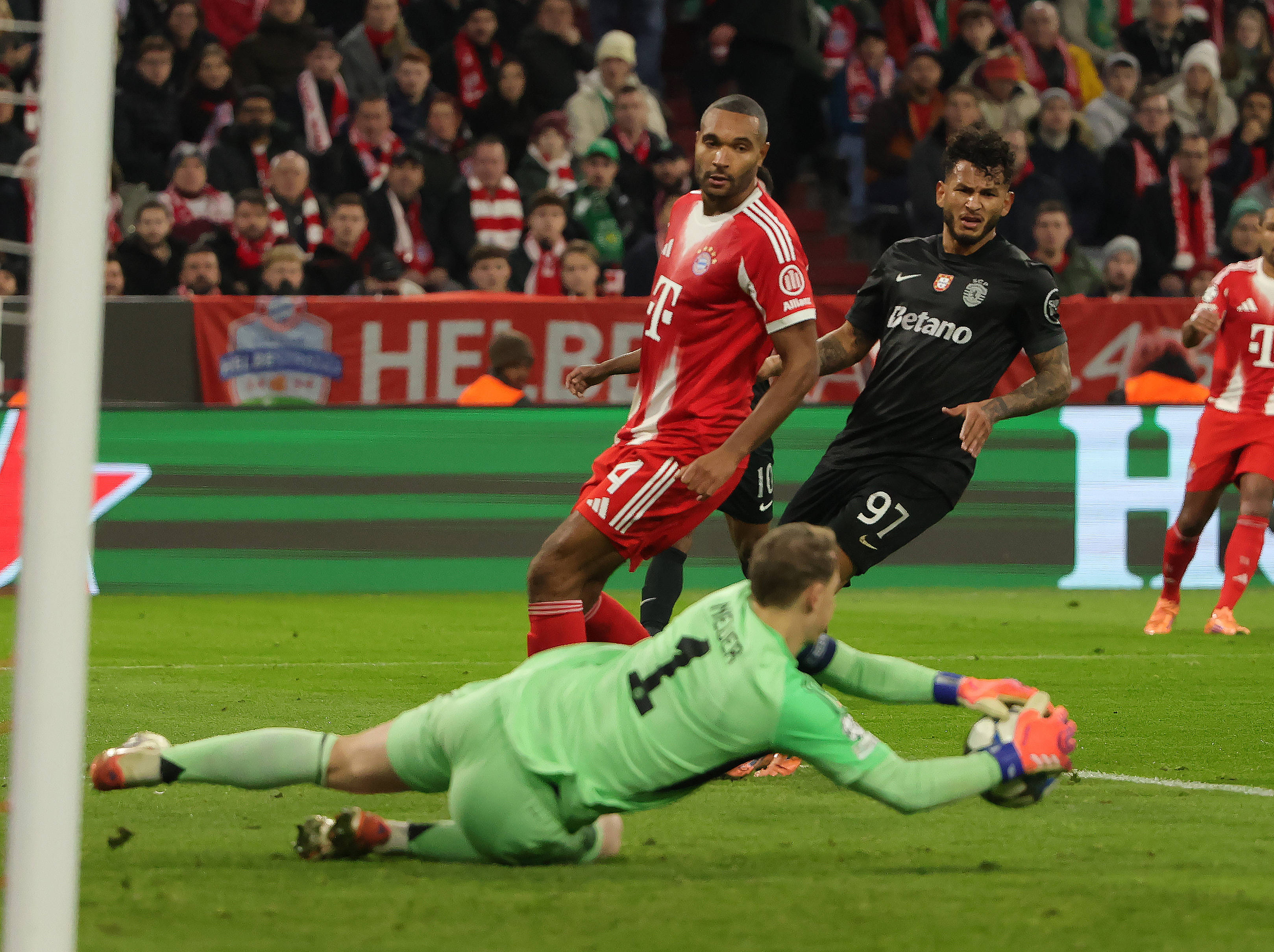 (体育)足球——欧冠:拜仁慕尼黑胜里斯本竞技