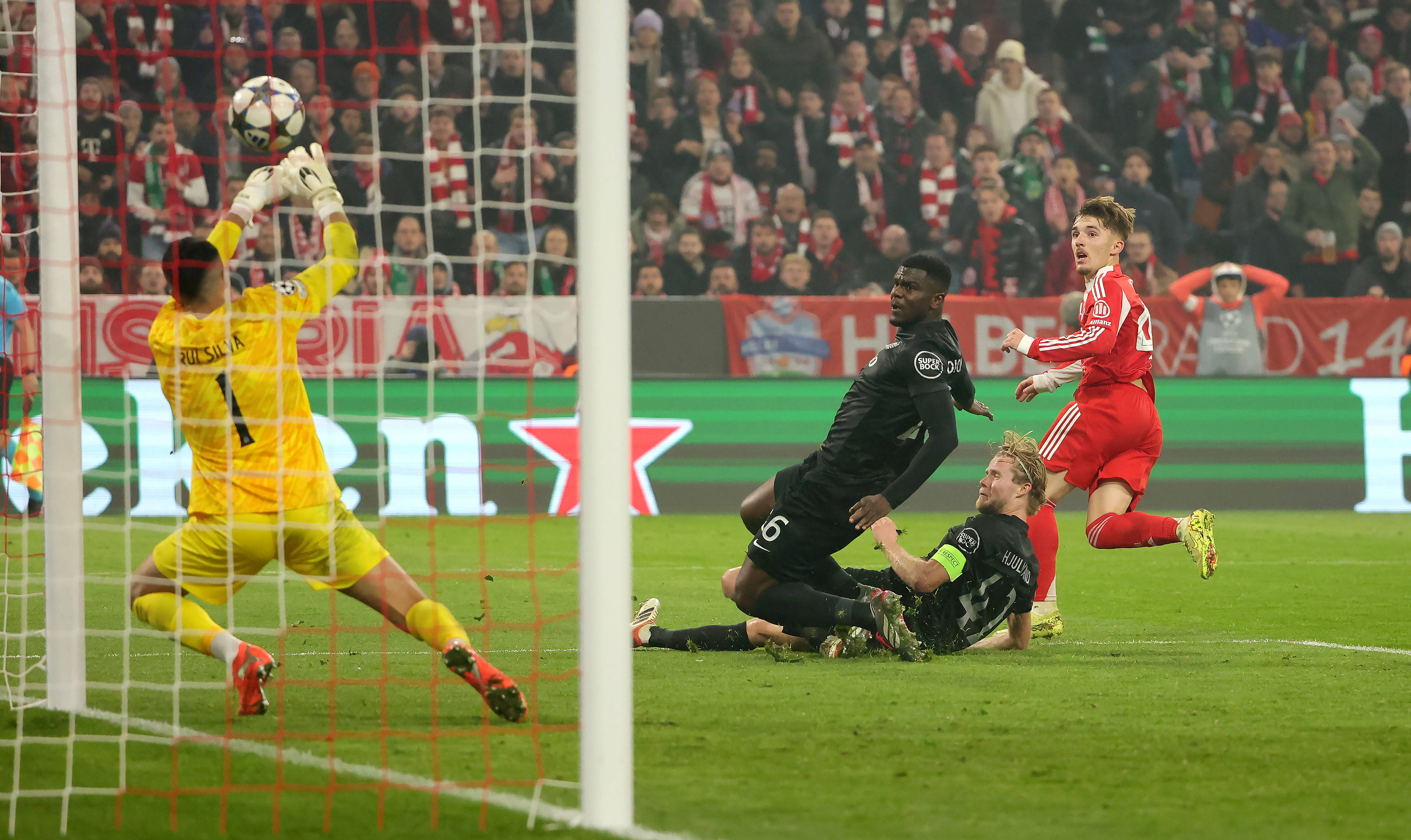 (体育)足球——欧冠:拜仁慕尼黑胜里斯本竞技