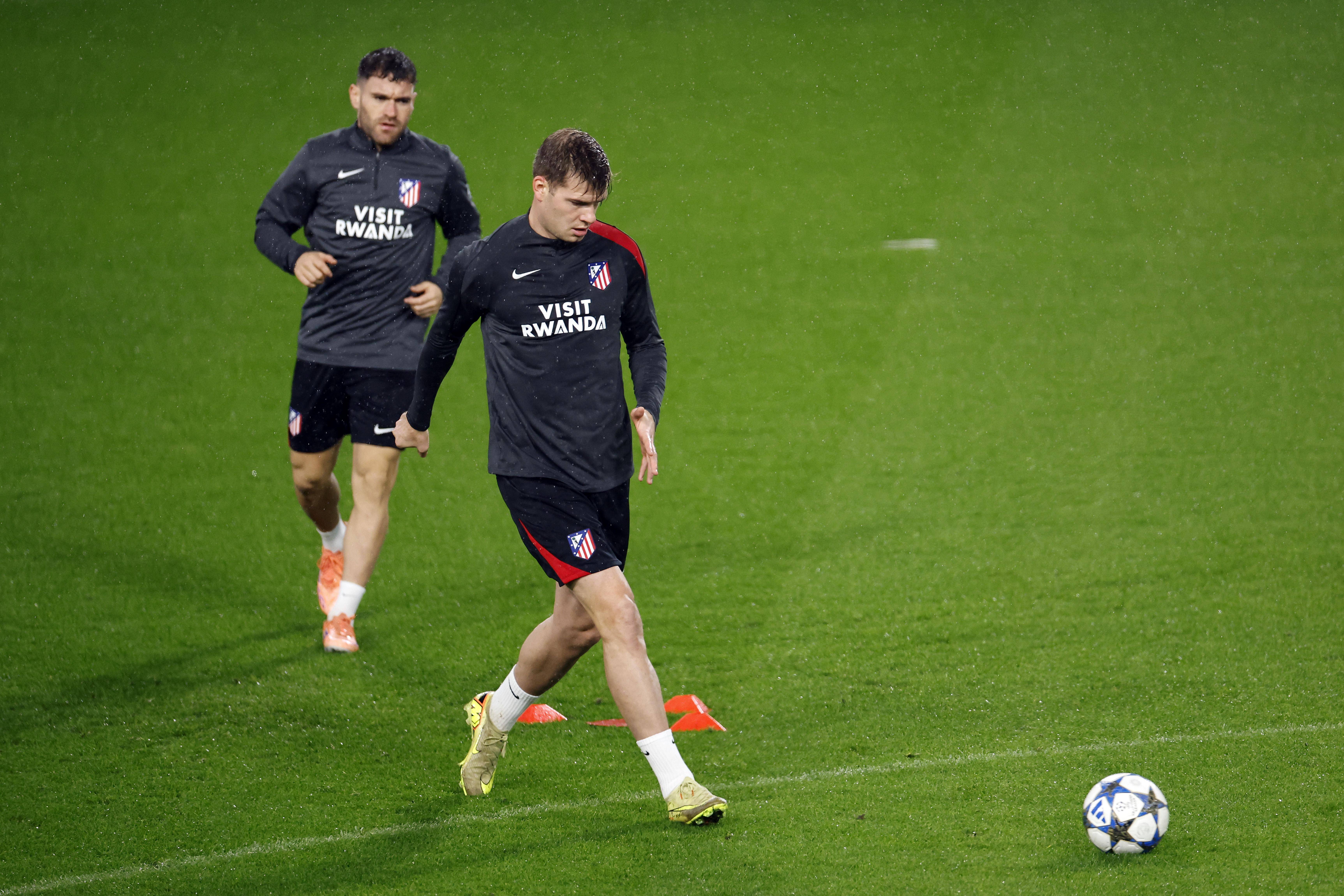 （外代二线）足球——欧冠联赛：马竞赛前备战