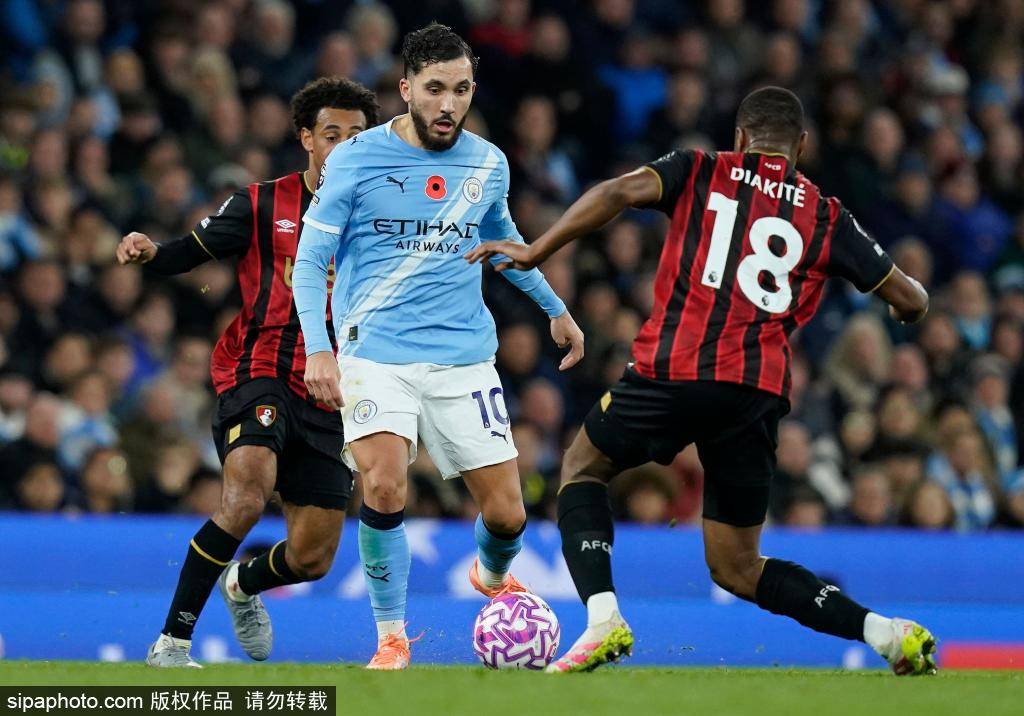 萨卡的历史时刻：阿森纳首位连续四个欧冠客场进球的球员